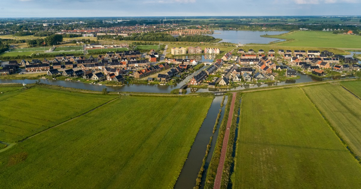 Nieuwbouw aan het water in Leeuwarden