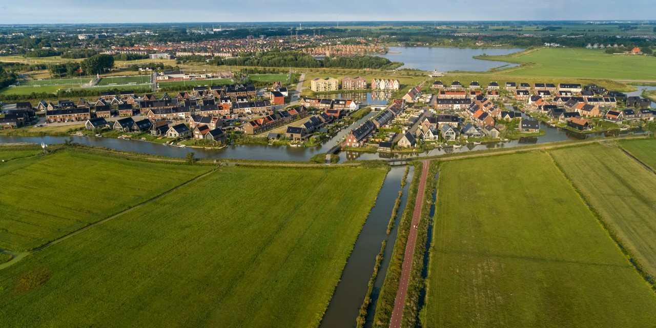 Leeuwarden, wonen aan het water in Friesland. Nieuwbouw en projectbouw.